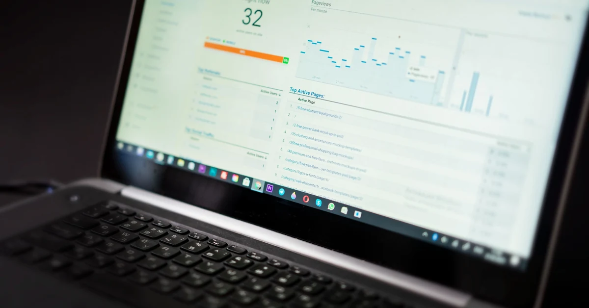 Laptop displaying website traffic analytics used to evaluate a primary traffic source for an affiliate blog.